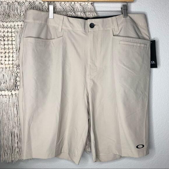 Oakley Tan Honors Performance Shorts Sz 38 - Picture 3 of 7
